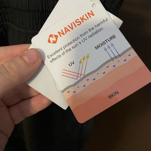 NWT black activewear pants - Picture 4 of 5